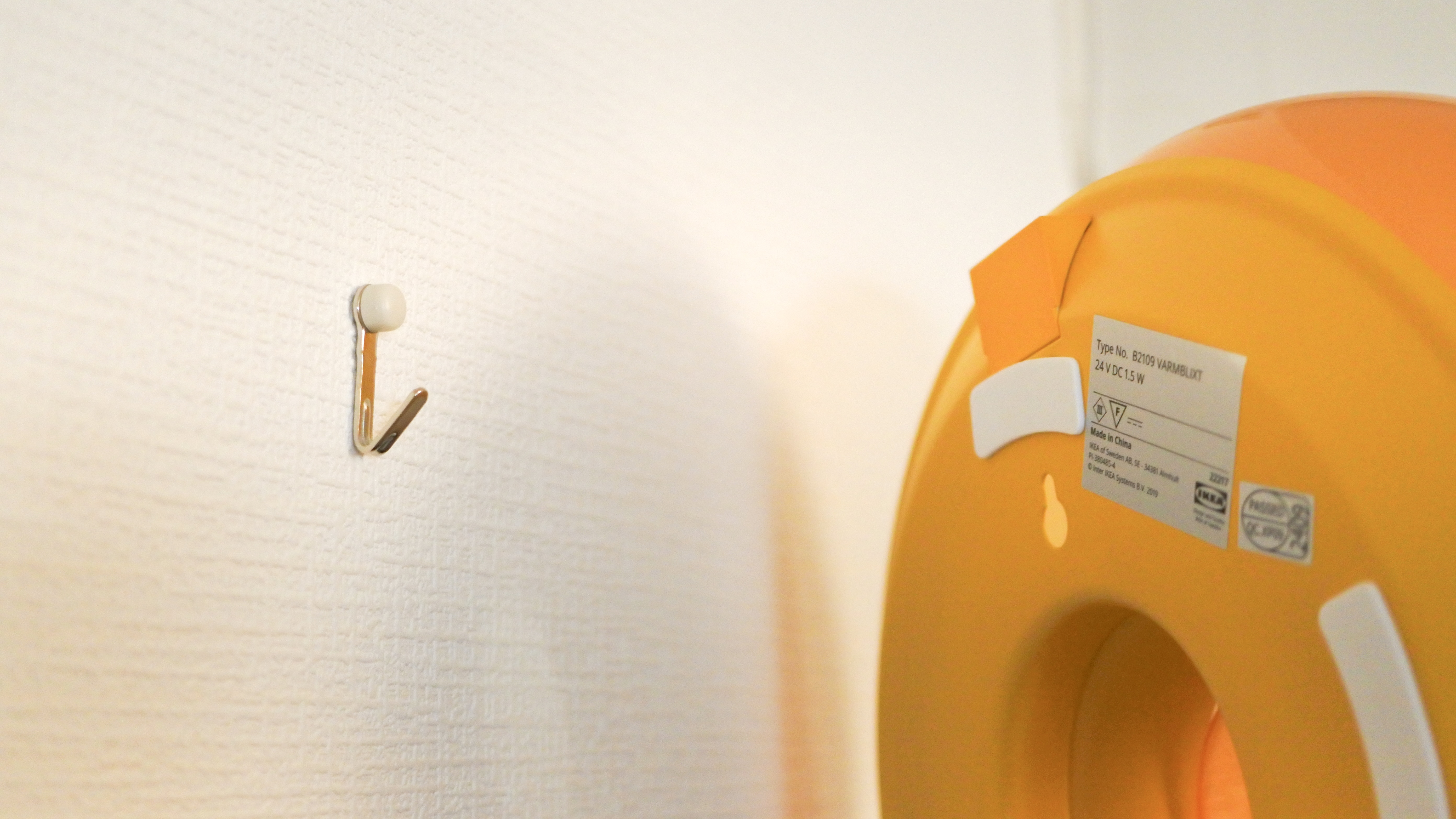 売り切れ続出。IKEAのドーナツ型ランプで、省スペースに趣をプラス