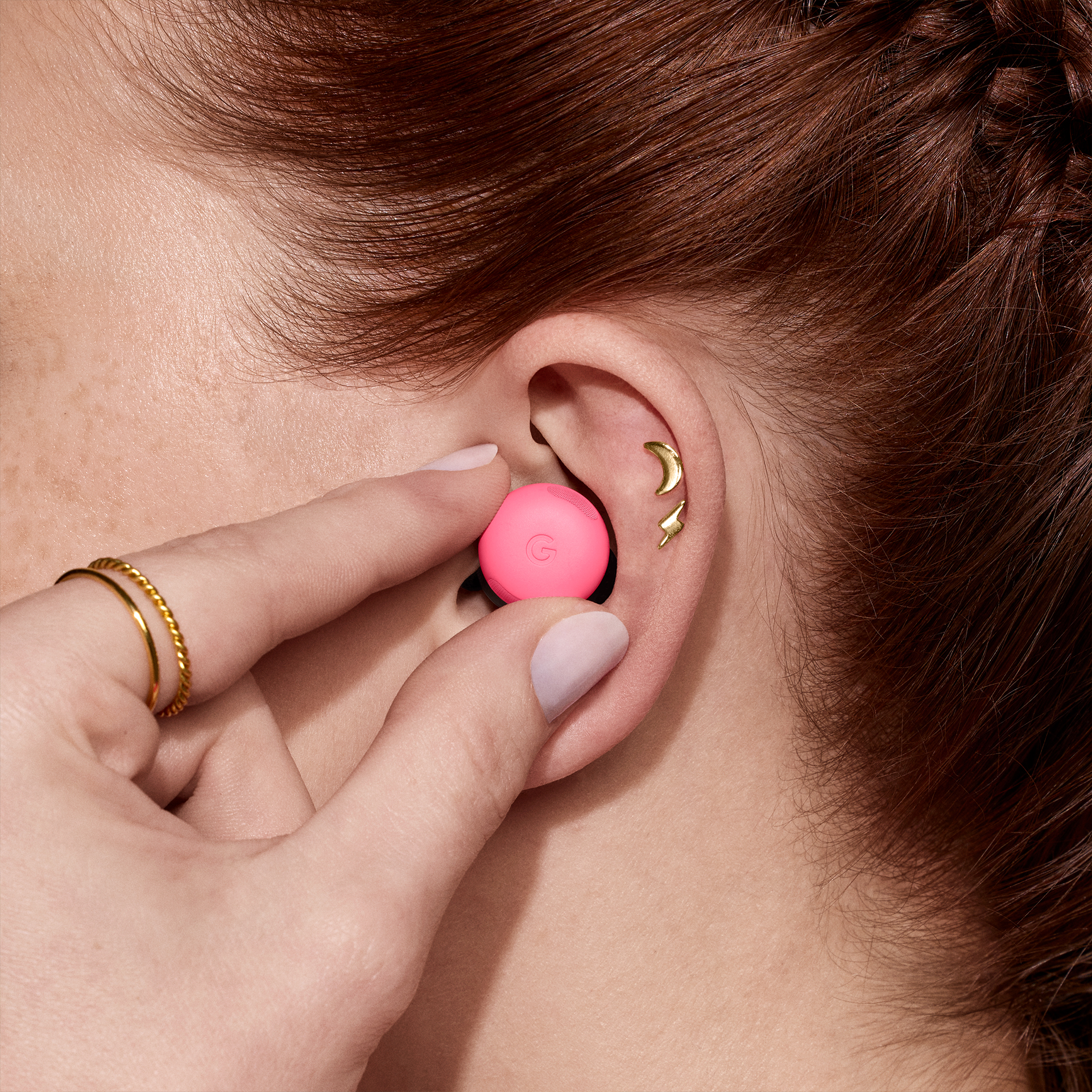 Googleの新型イヤホン「Pixel Buds Pro 2」。Tensorチップ初搭載で 
