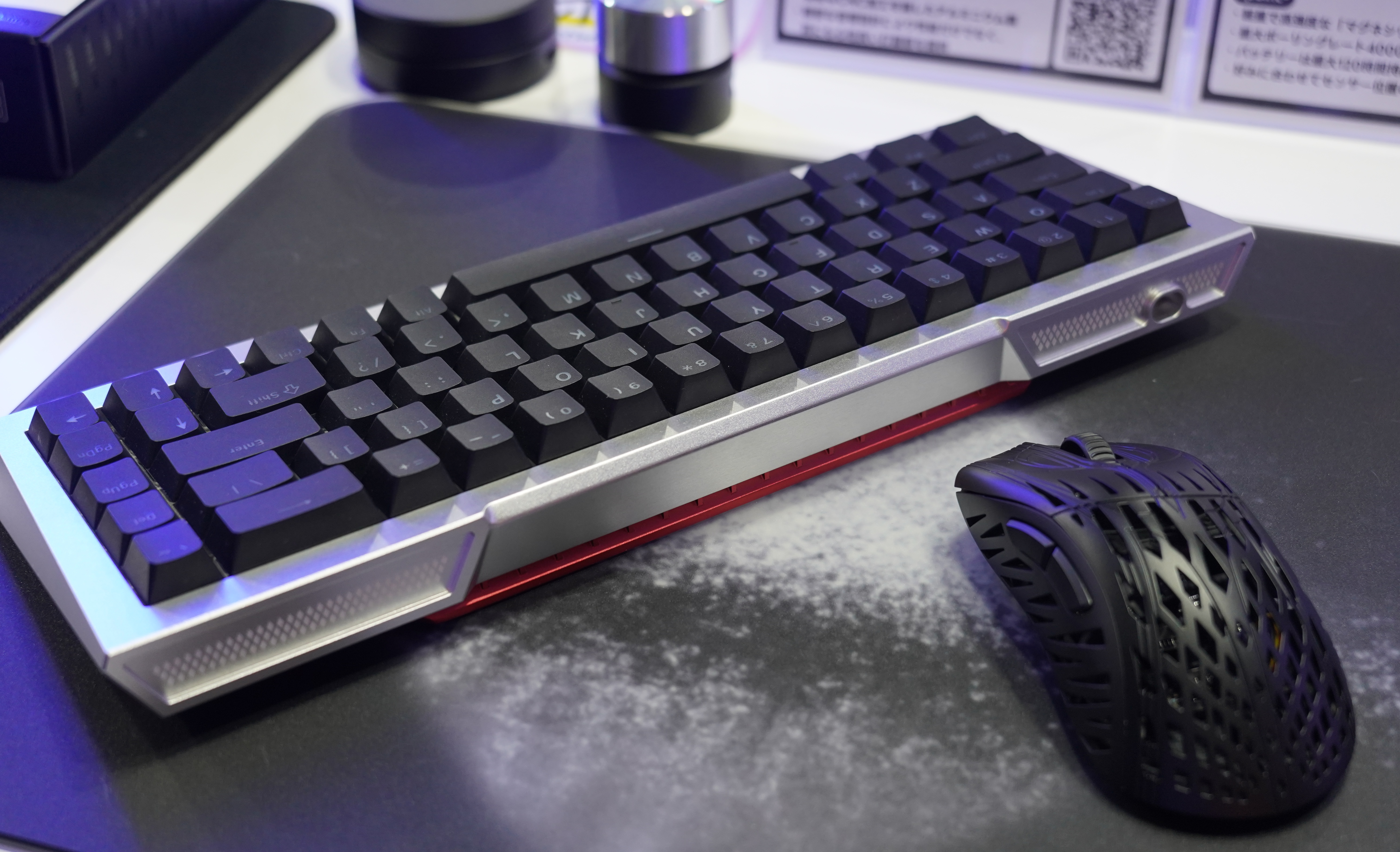 CNC加工、1.5kg、工業品のよう。新たな「最強ゲーミングキーボード」に