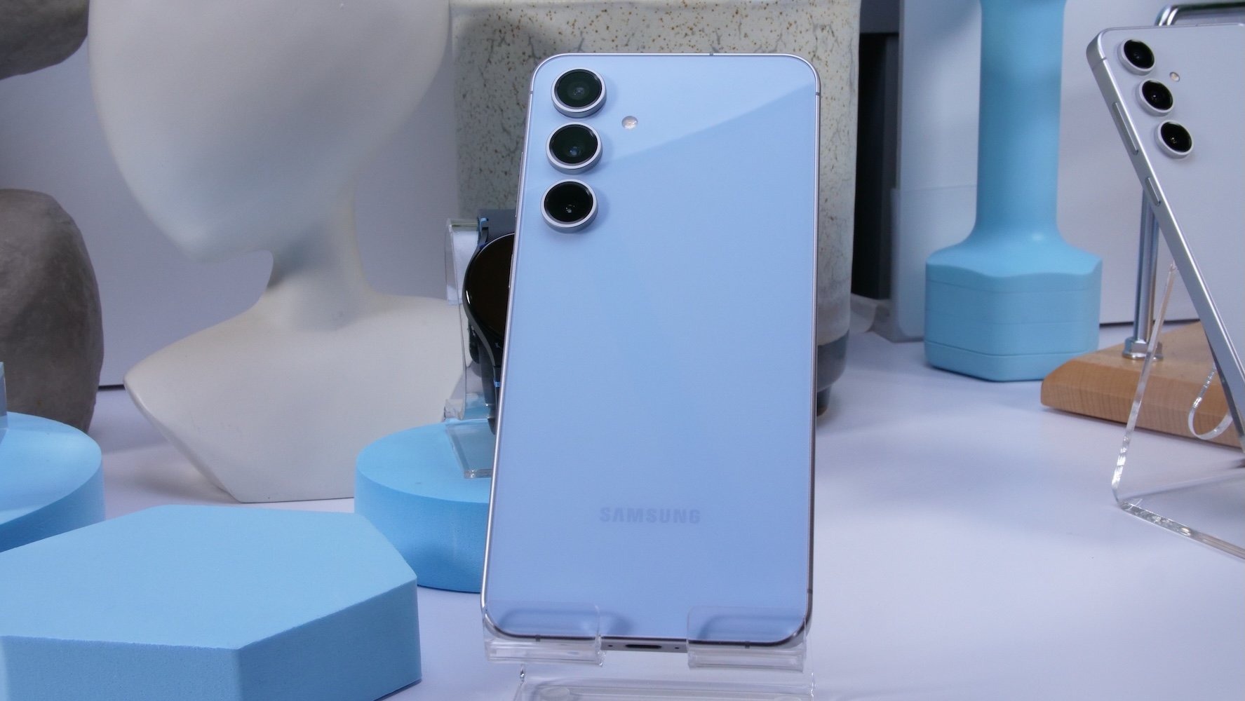 Samsungの廉価版スマホ「Galaxy S24 FE」。日本発売は年明けか