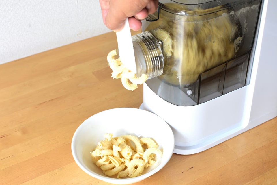 たった10分で完成。生パスタ全自動化マシンで食卓の幅が広がった