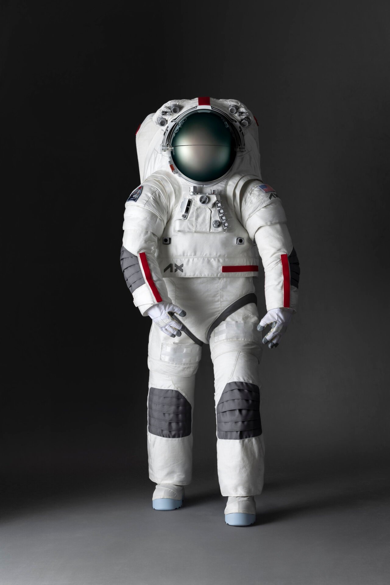 NASAアルテミス計画では「プラダを着た宇宙飛行士」が華麗に活躍する