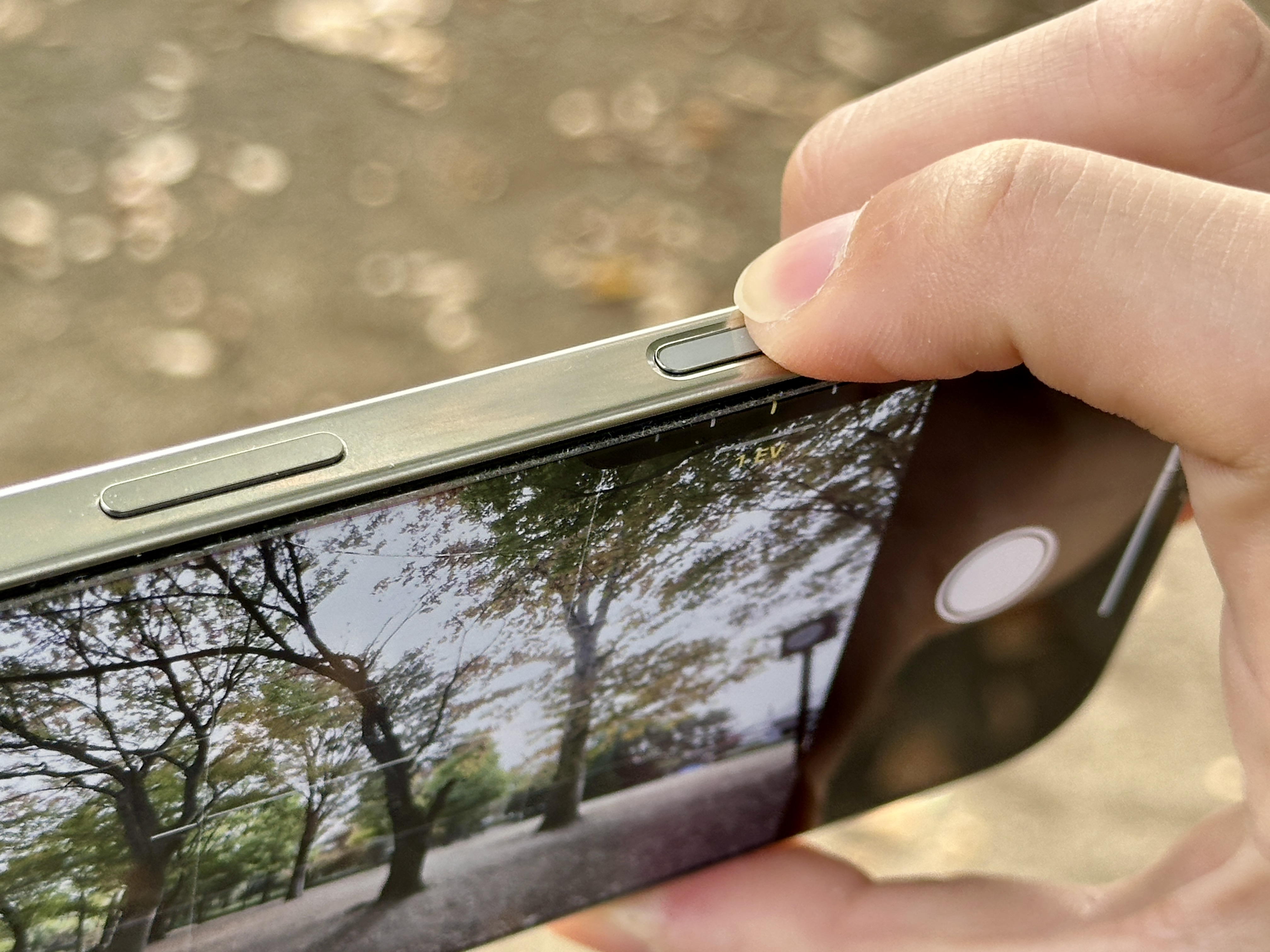 カメラコントロール」を極めれば、iPhoneでの撮影がもっと楽しくなる