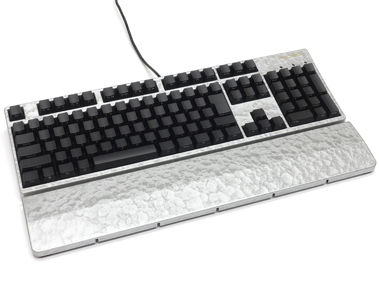 このテクスチャーにうっとり。FILCOの漆塗りキーボードが美麗すぎる