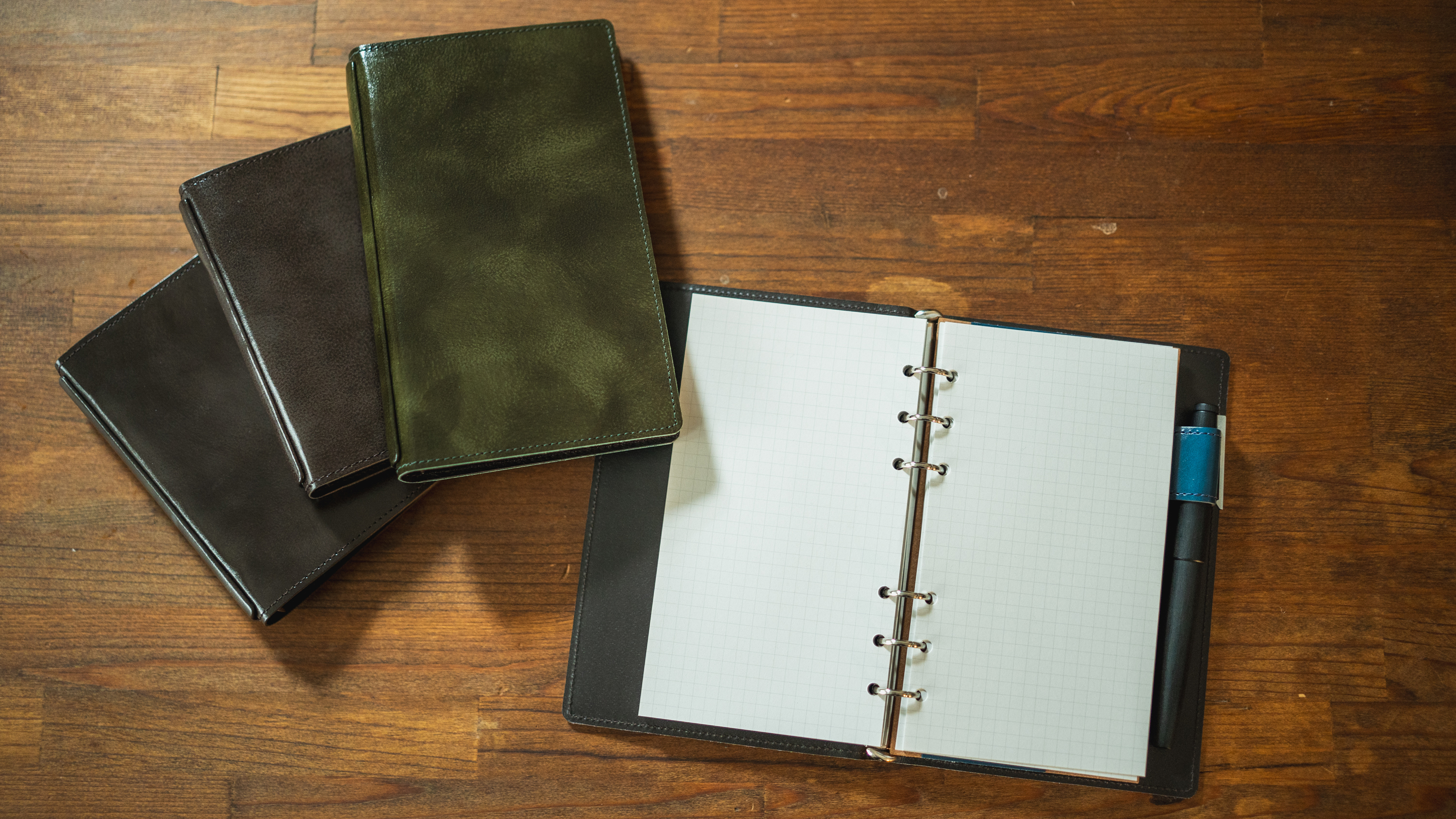 完全フラットになるから書きやすい！ 「YOSHINAシステム手帳」は書き手