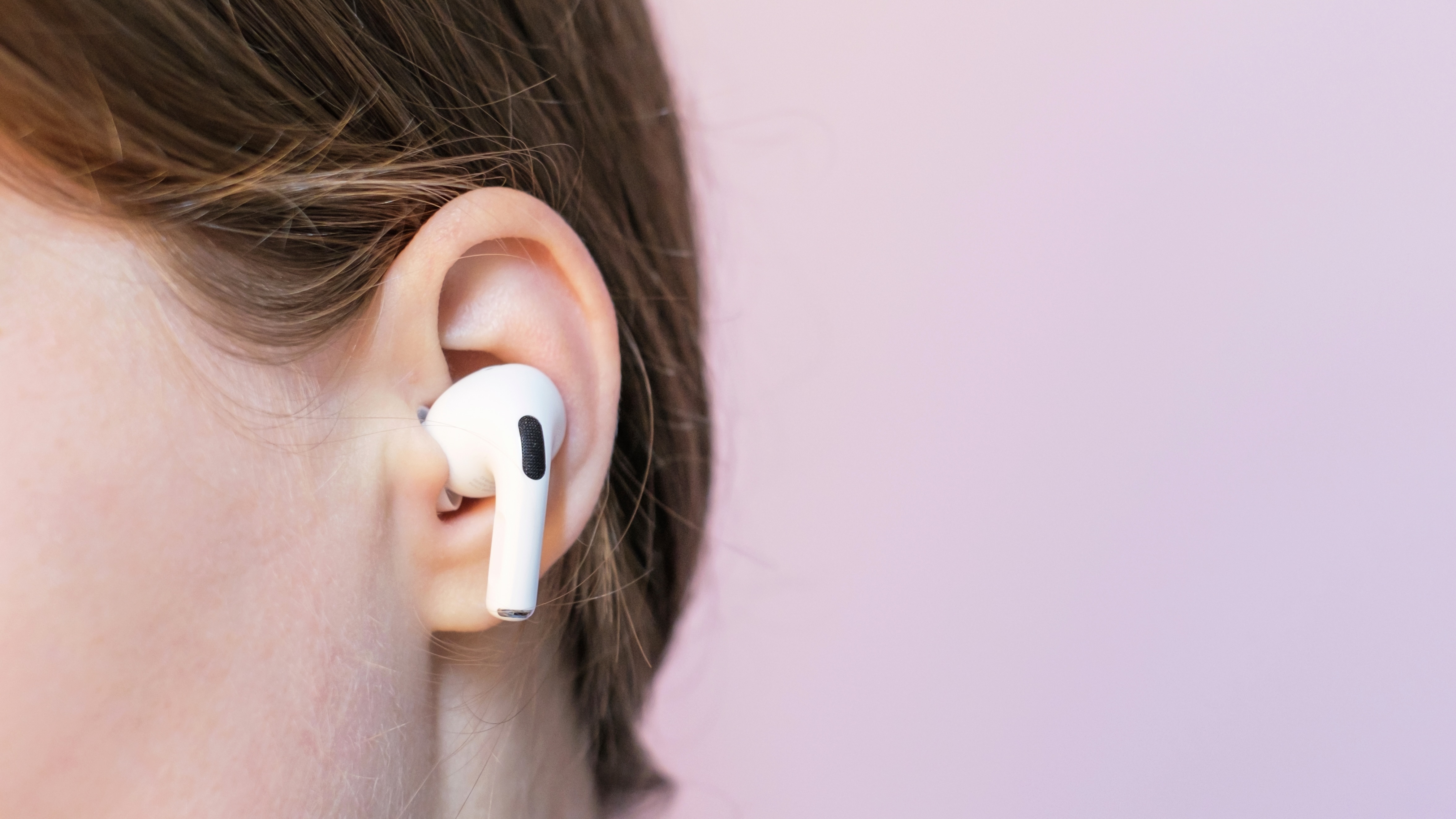 次のAirPods Proは耳に着けるだけで心拍数測ってくれるんだって