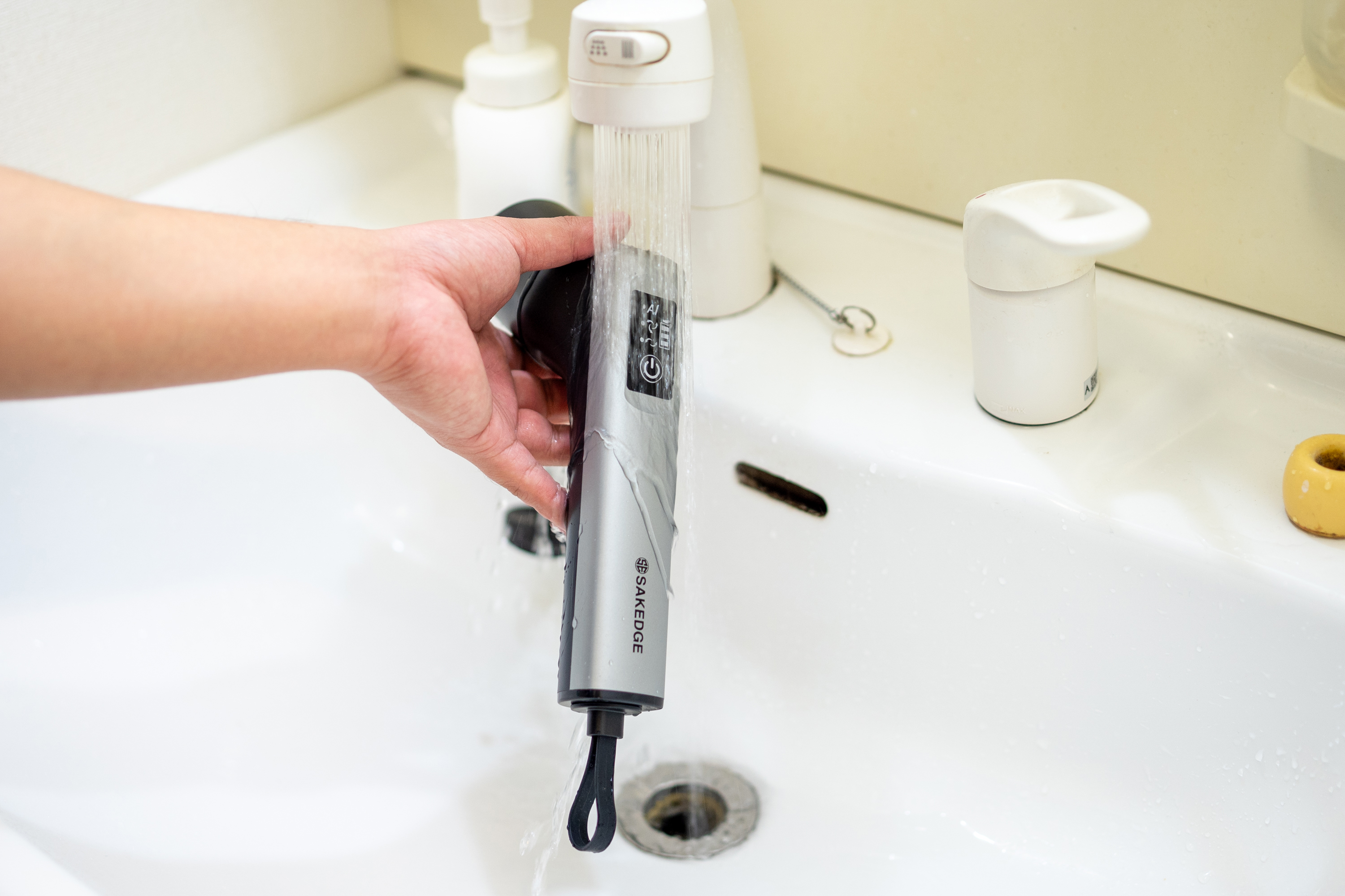 面倒な水回りの掃除をポータブル電動ブラシでラクにしてみた