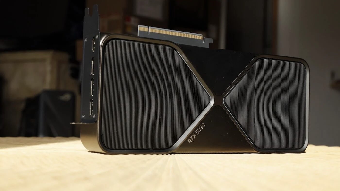 エヌビディアの最高峰グラボ、RTX 5090 Founders Editionに触ってみた