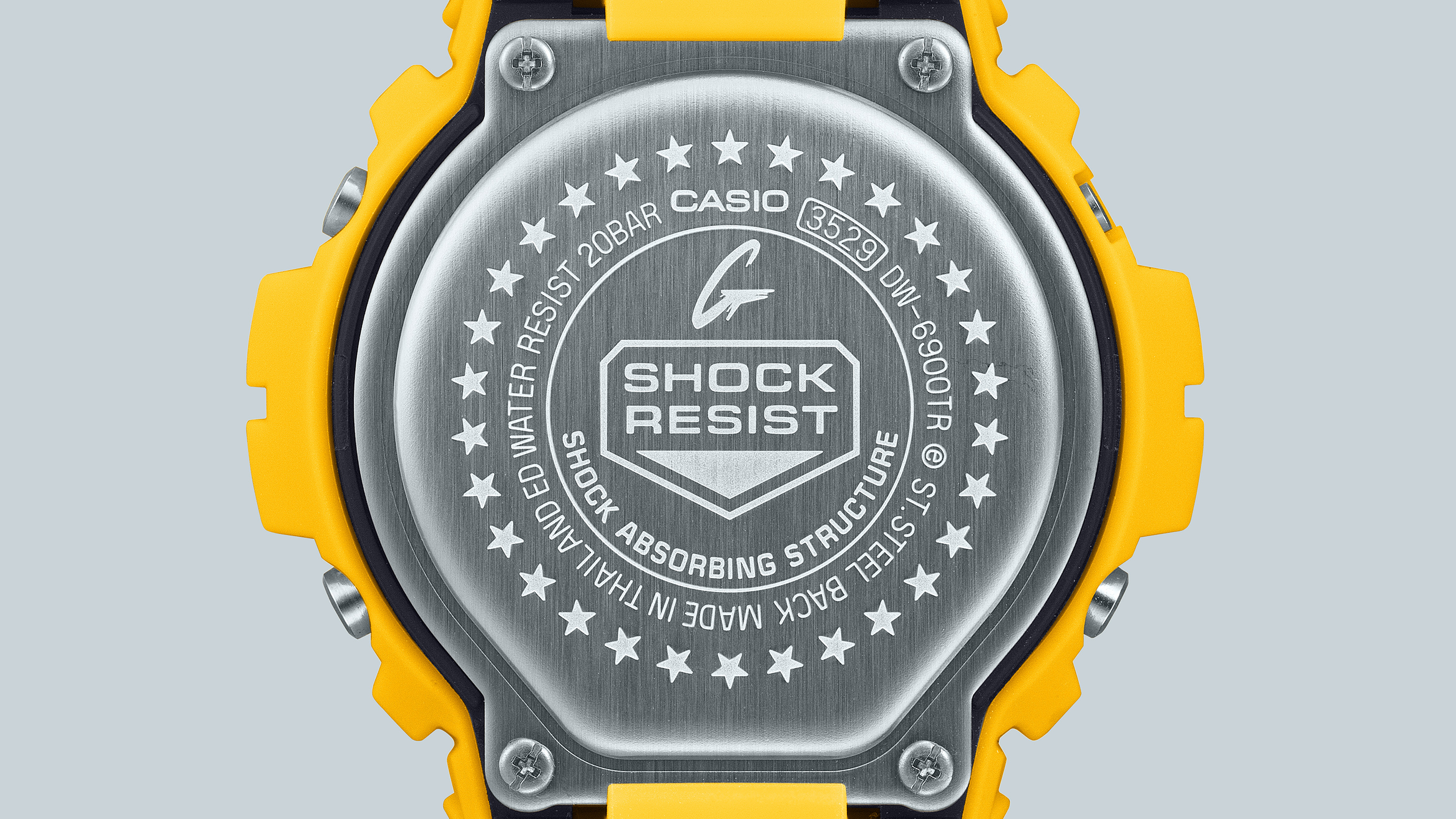 G-SHOCK定番モデル、30周年を祝う復刻版。「ザ・90年代」で今また新鮮