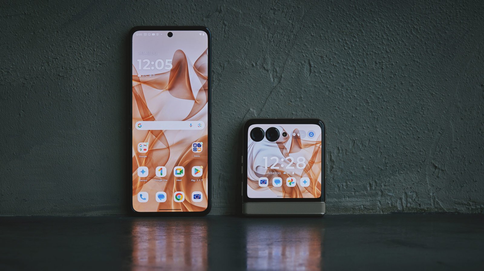 コンパクトさと大画面は両立できな…してる!? 「motorola razr 50」は