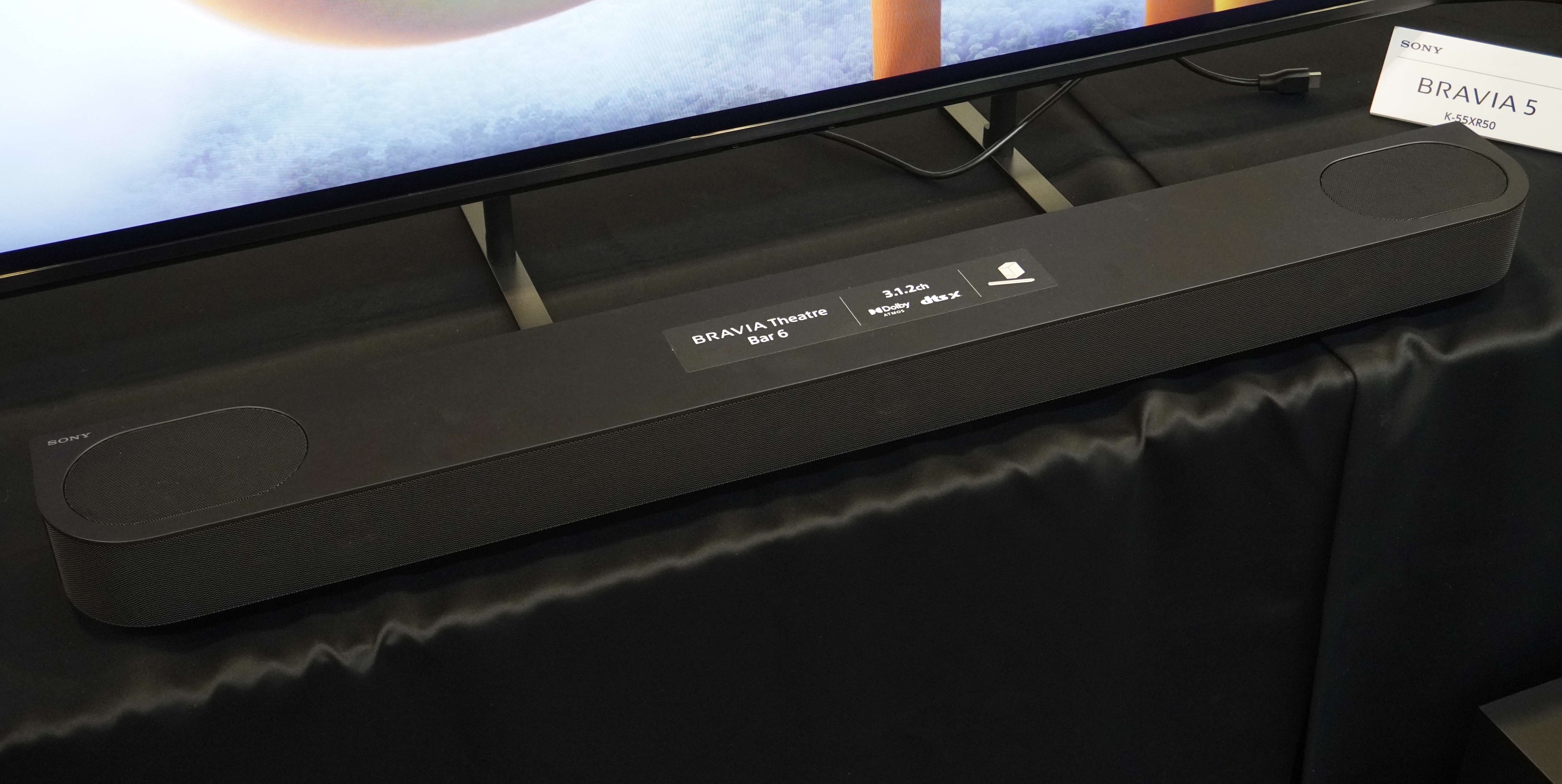 SONYブラック サウンドバー 950mm ソニーのサウンドバーが想像以上。テレビだけでは経験できない「ズシッ