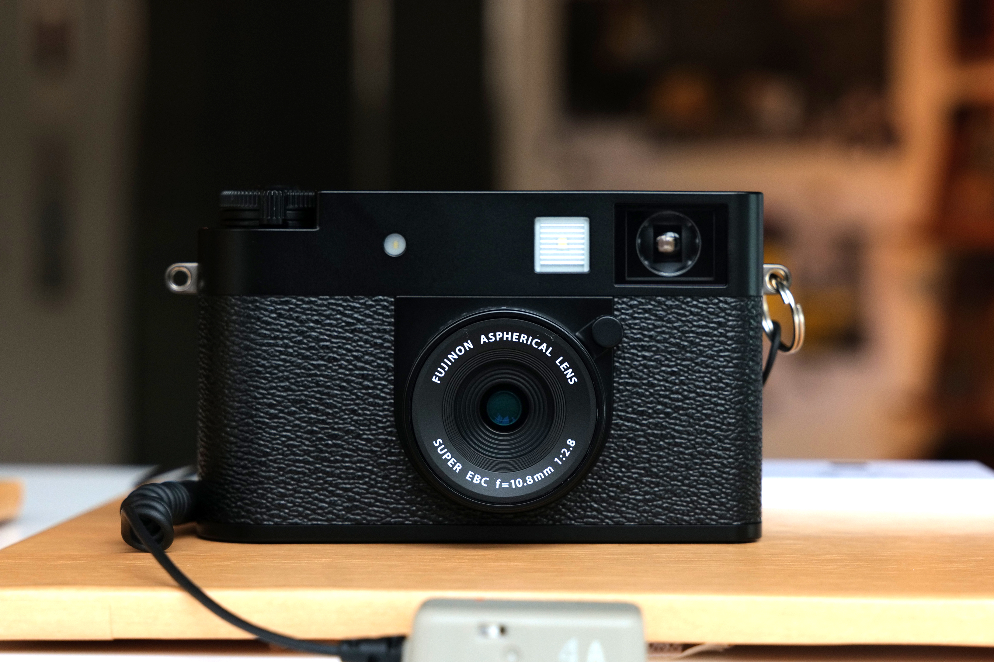 p*u様 【保証書あり、20枚ほどの試し撮り程度】fujifilm x half X halfの軽量コンパクトボディに隠された「鬼モード」に震えた