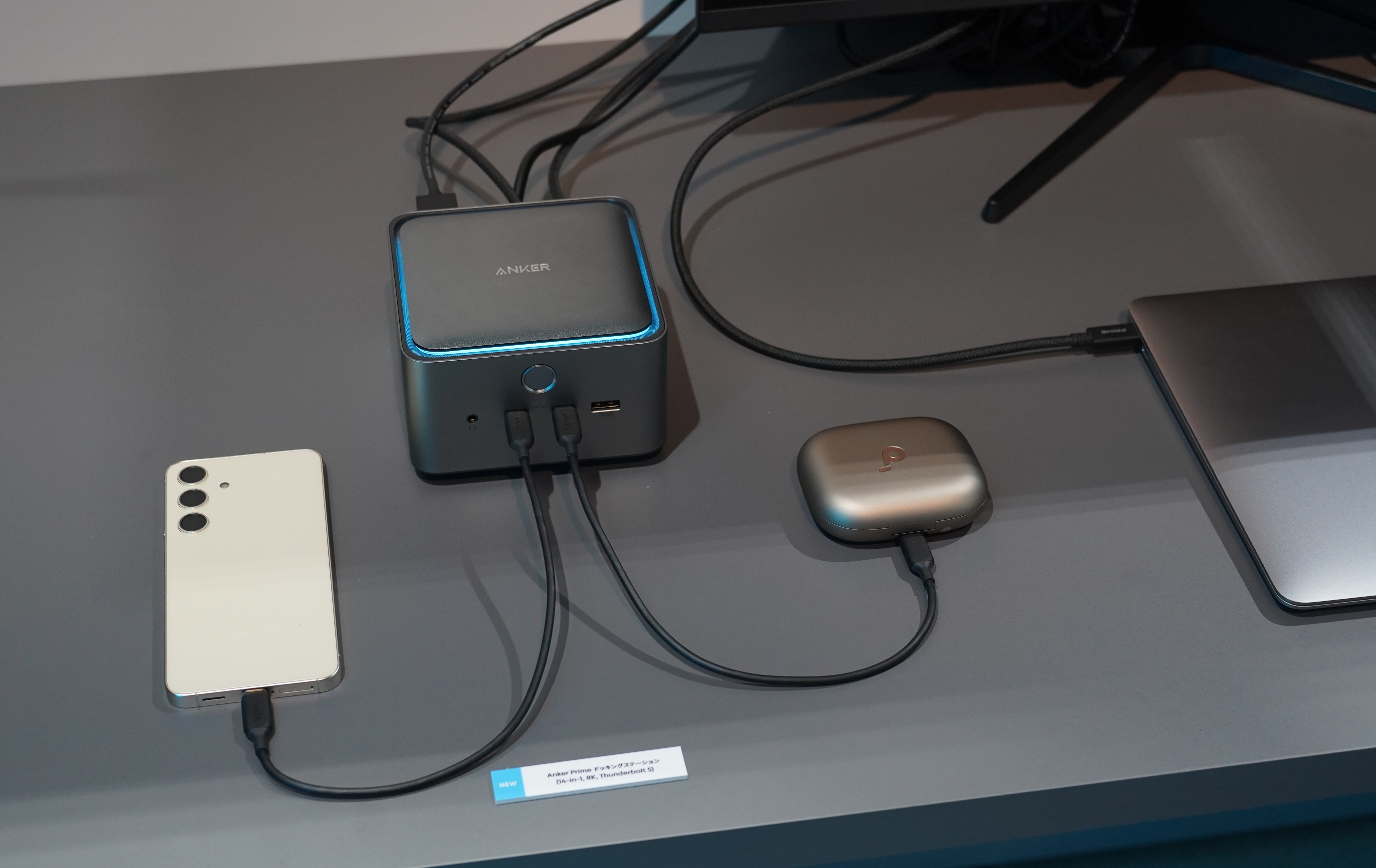 PCのポート不足は過去になる。Thunderbolt 5、最強ドックの誕生です