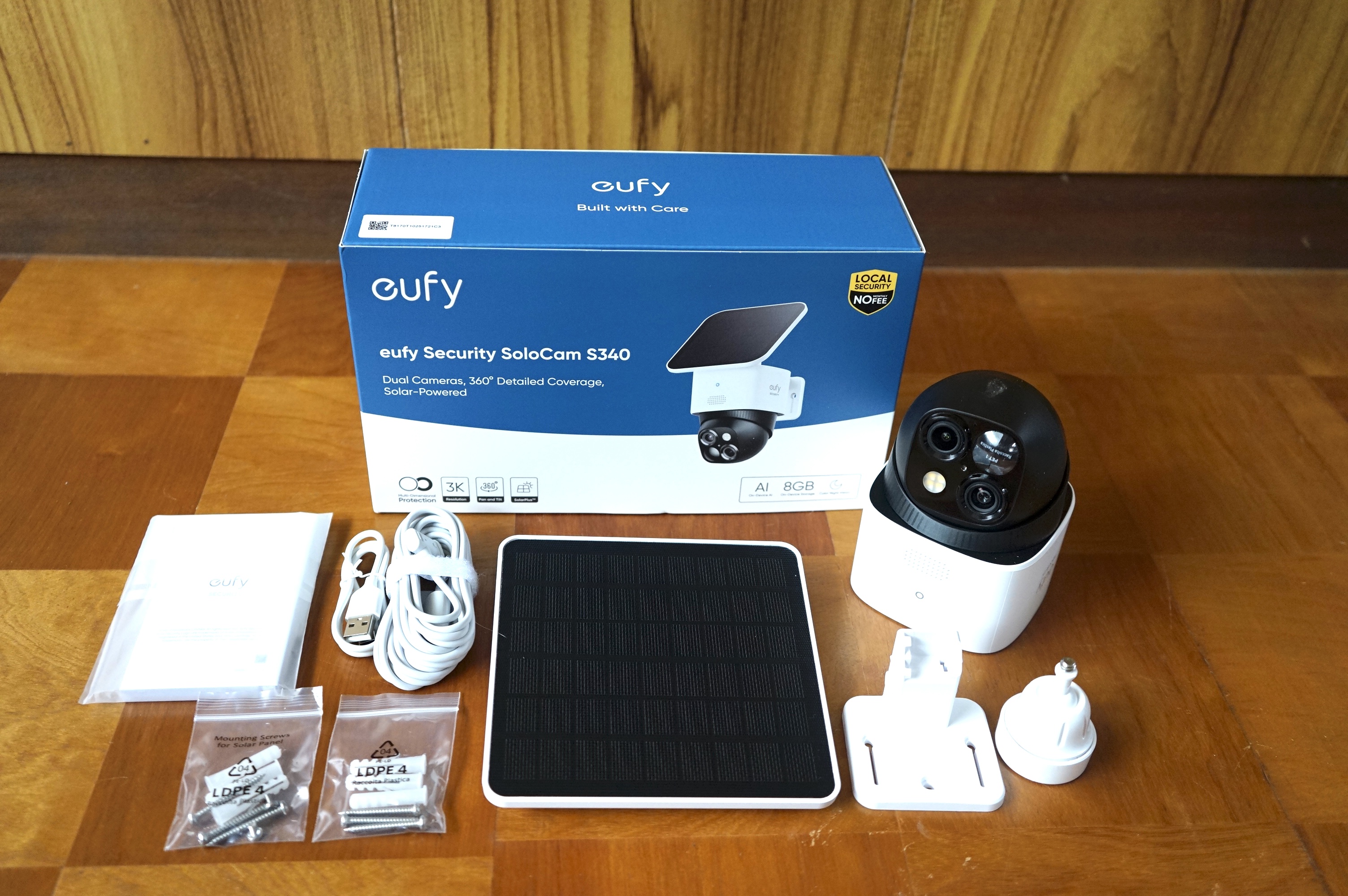 ソーラー充電で工事不要、360度死角なし。これが探してたAnkerの防犯