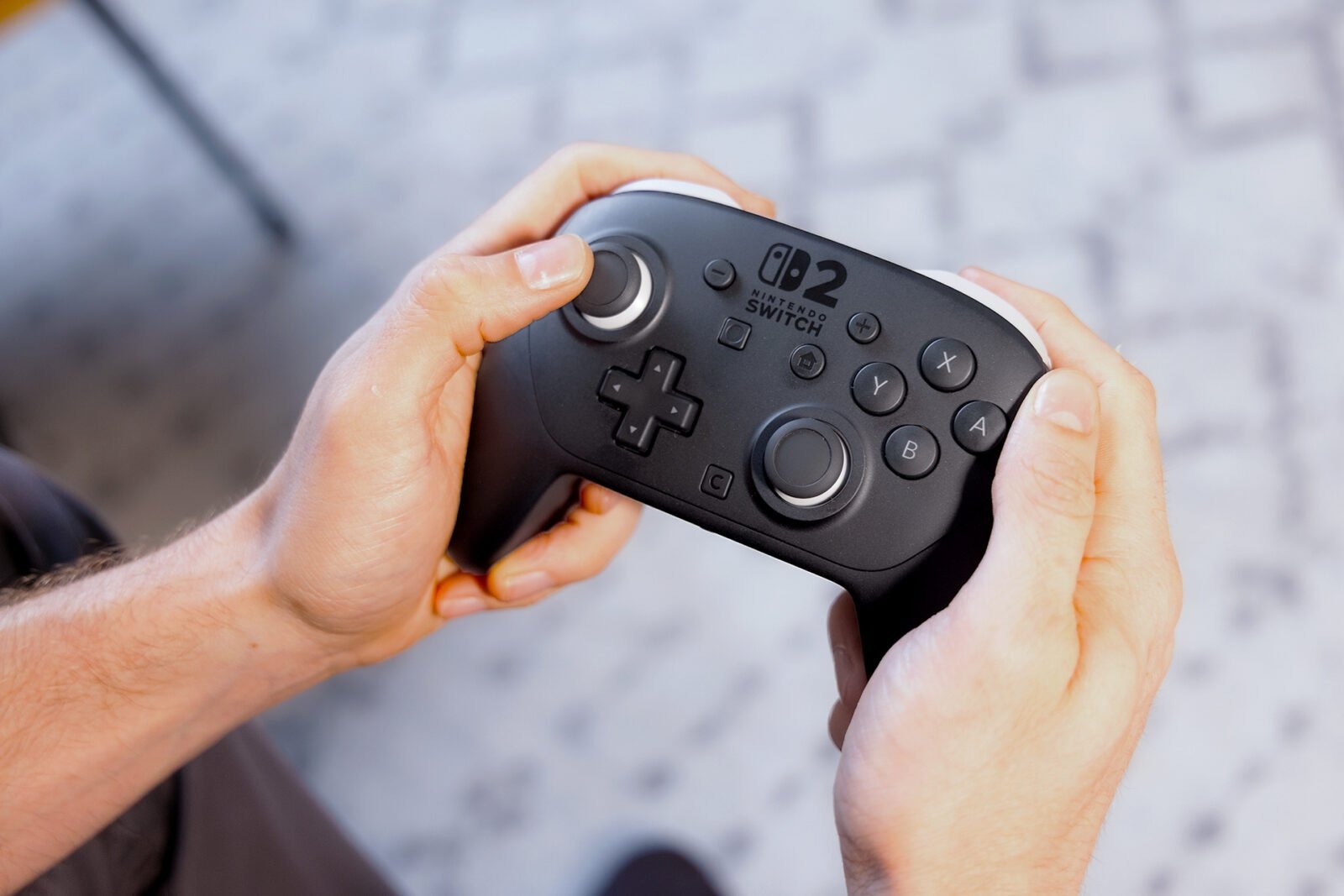 現状、Switch 2では純正プロコンを選ばざるを得ないかも | ギズモード