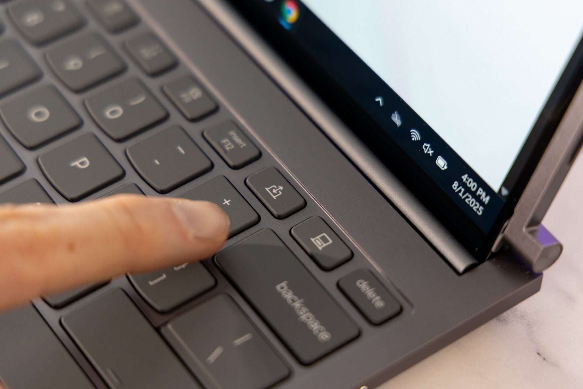 画面が伸びるLenovoのノートPC。ギミックだけじゃなくスペックも高い