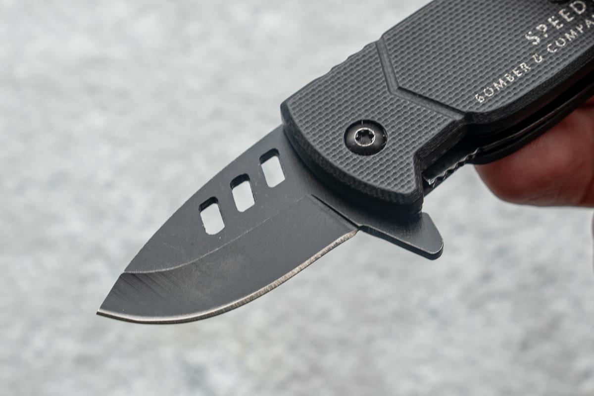 440C鋼とG10が生み出す本物ミリタリー感が良き。アウトドアにも便利な 