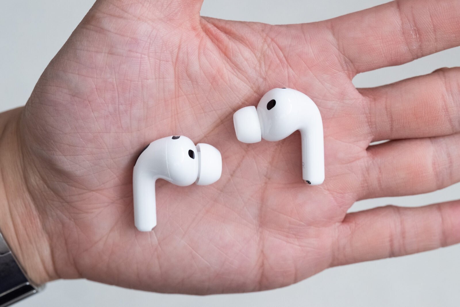 AirPods Pro 3 vs. Pixel Buds Pro 2：今わかることを比較してみた 