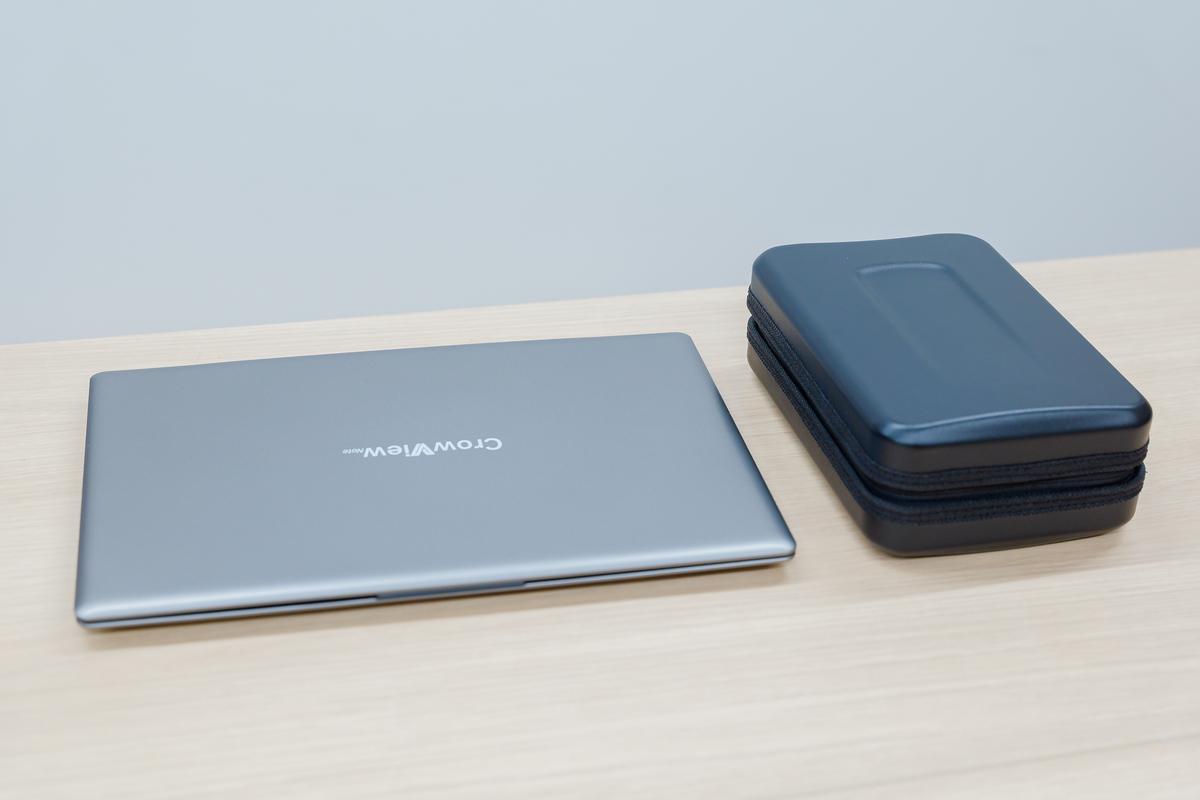 Mac Miniのモバイル運用が現実的に。キーボード内蔵モバイルモニターは