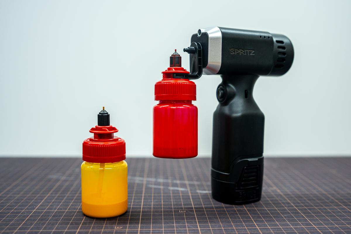 エアブラシでの塗装、色替えのたびに洗浄してる？ 「SPRITZ」なら5秒で