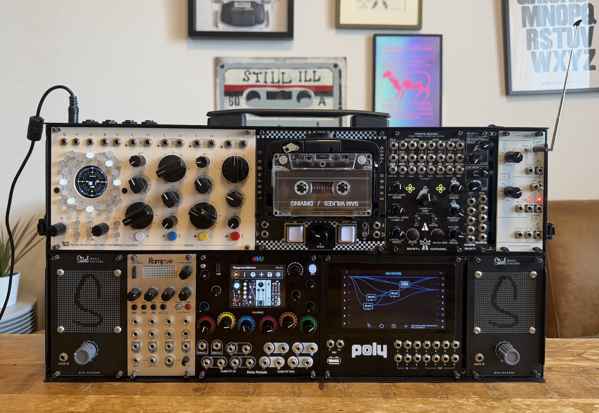 modular_radio_cassette01-1.JPG