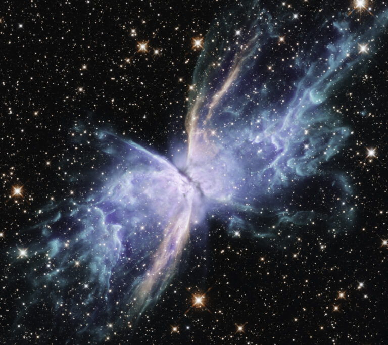 死にゆく星は最期に蝶になる。バタフライ星雲の美しい終焉