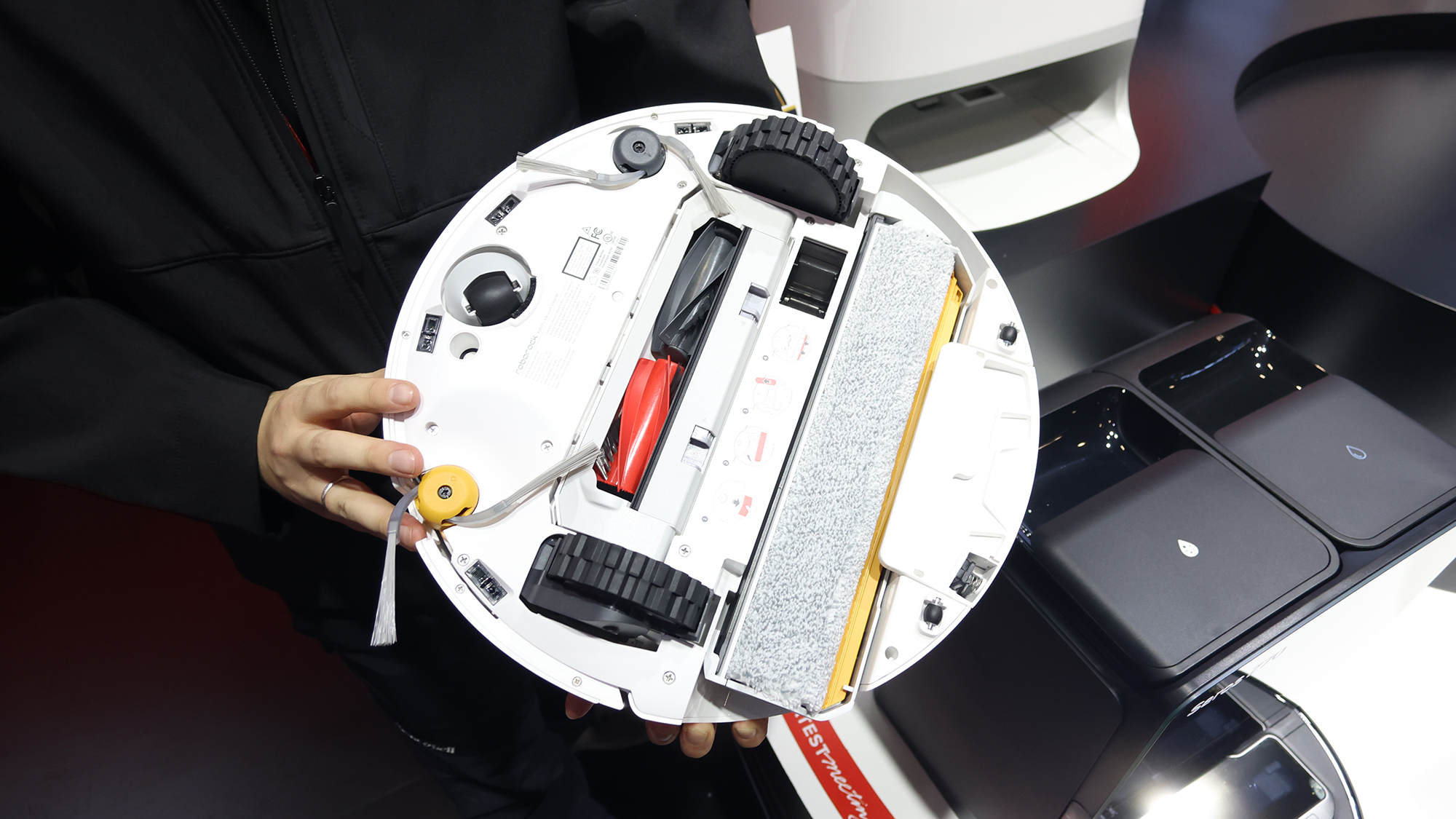 CES 2026」でチェックしたRoborockの新製品。え、これってロボット掃除