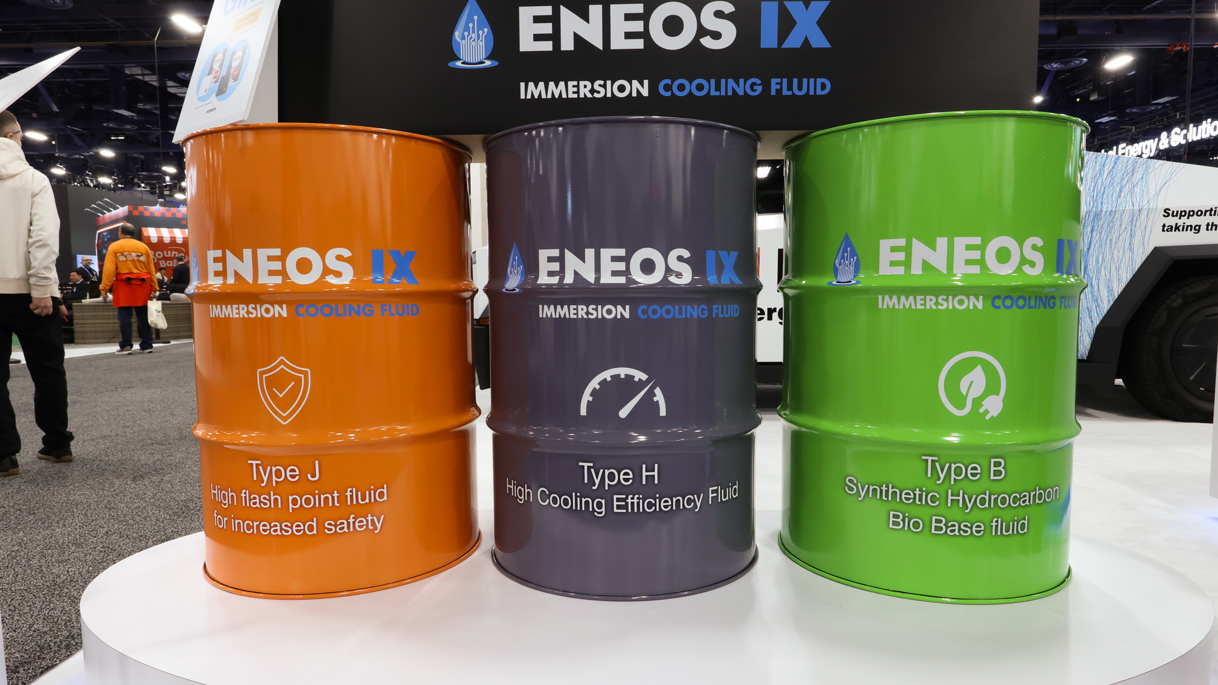 ドボンと浸して熱処理対策。ENEOSの冷却オイルでサーバーやバッテリー