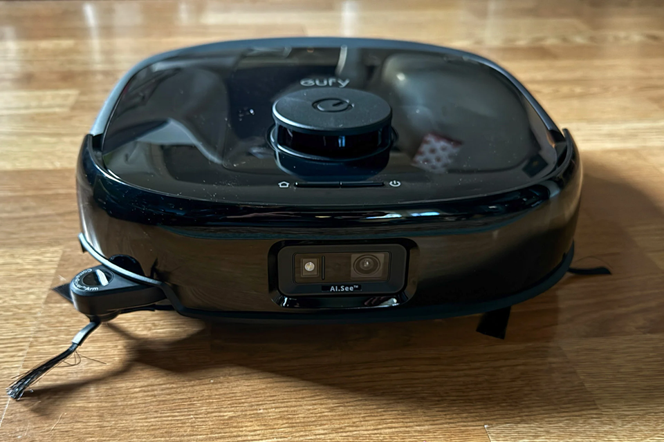 ウェットバキュームにもなる！ お掃除ロボEufy Omni E28レビュー