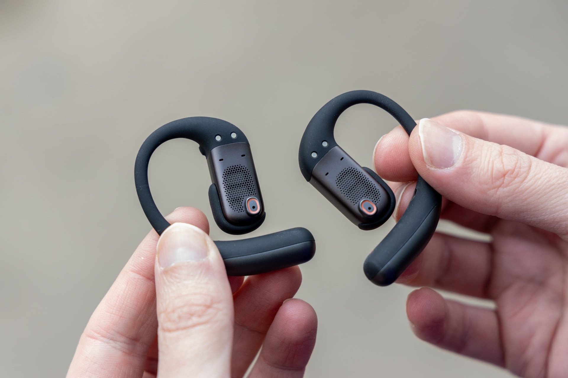 オープン型なのにノイズ低減できるイヤホン「Shokz OpenFit Pro」試し