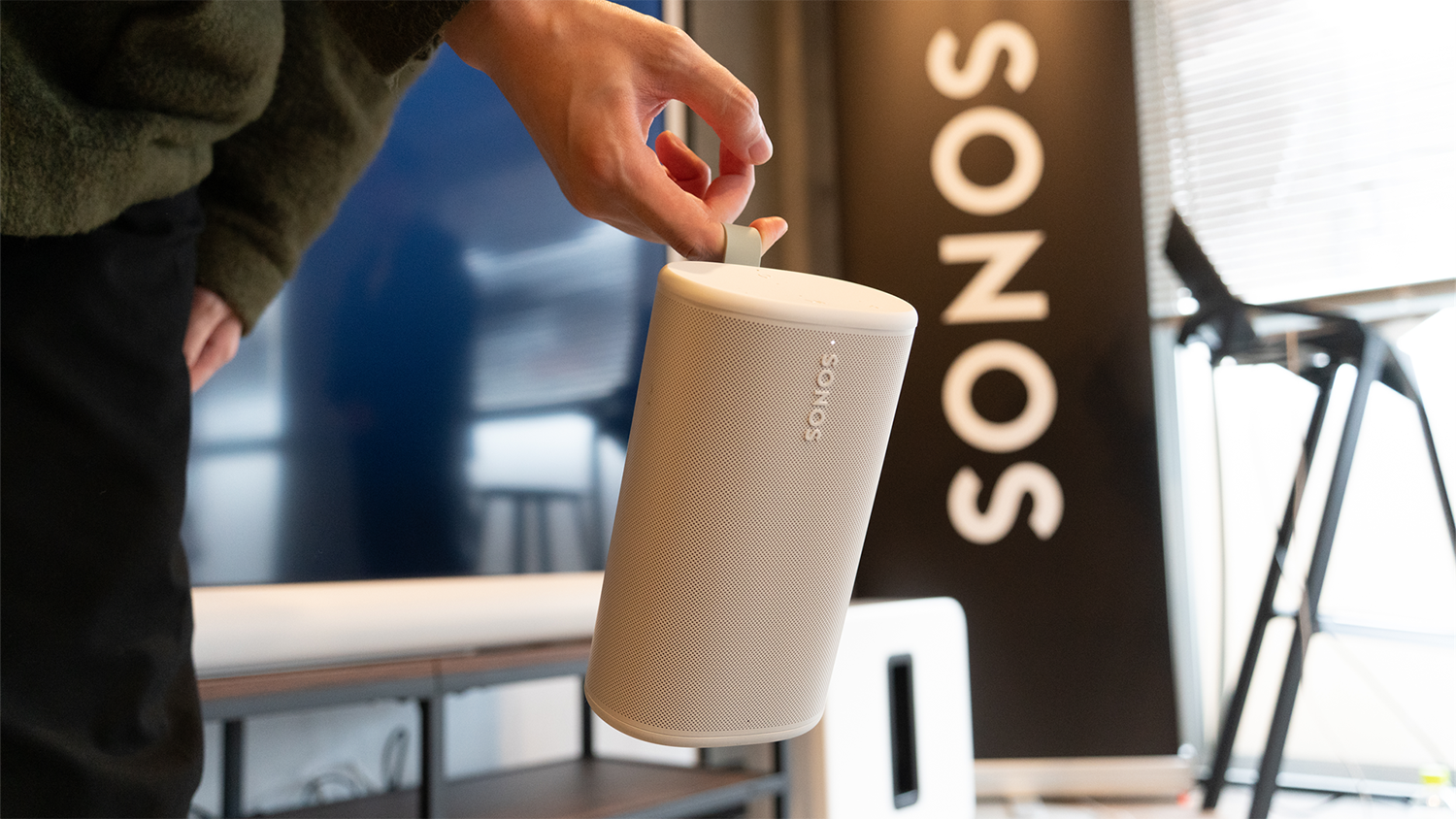 Sonosの新作は「ズンとくるサウンド」持ち運べる。『Sonos Play』試し