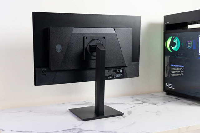 20260422AlienwareAW2726DM_g.png