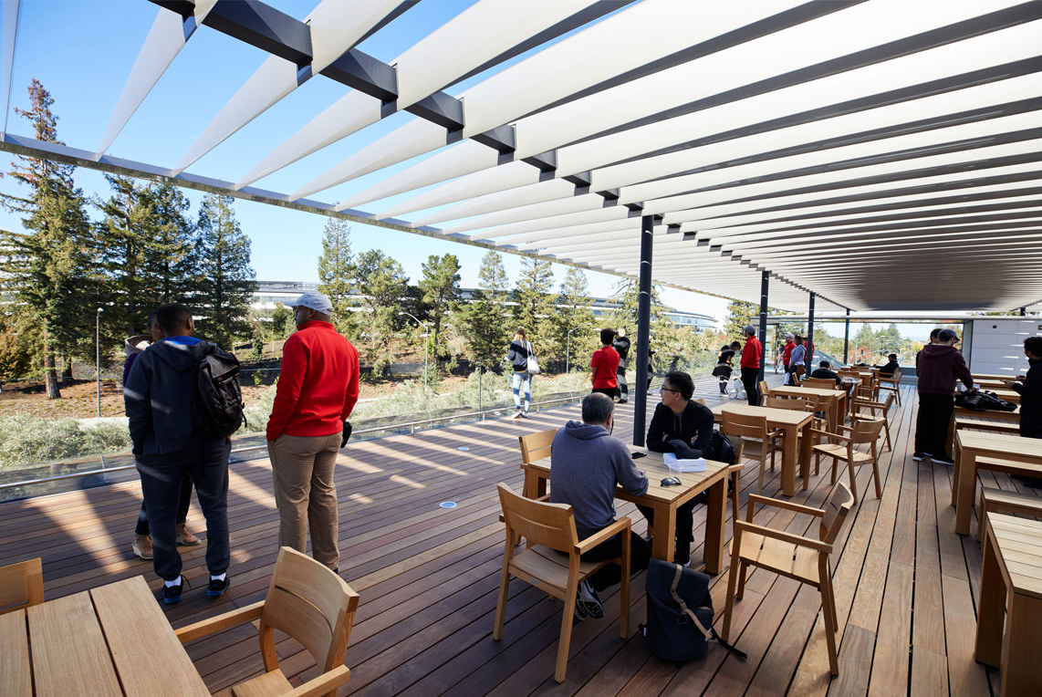 一般人も入れる新本社の「Apple Park Visitor Center」オープンしま
