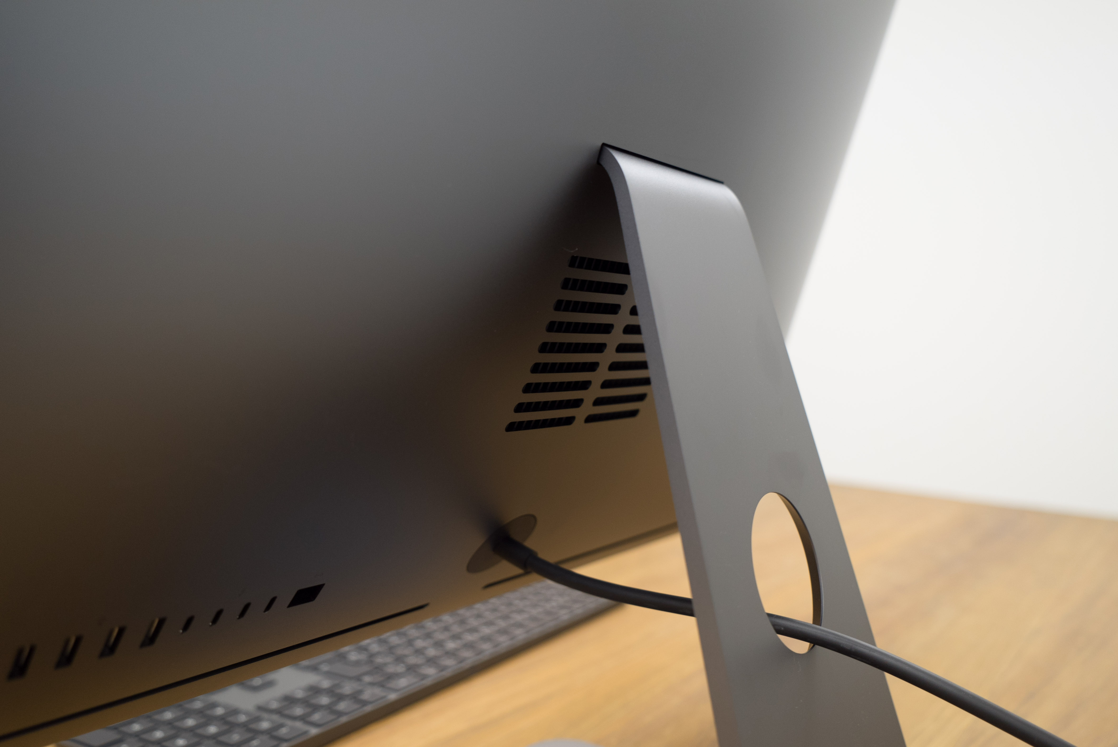 iMac Pro レビュー：このスペック、速すぎて素人には感じることが