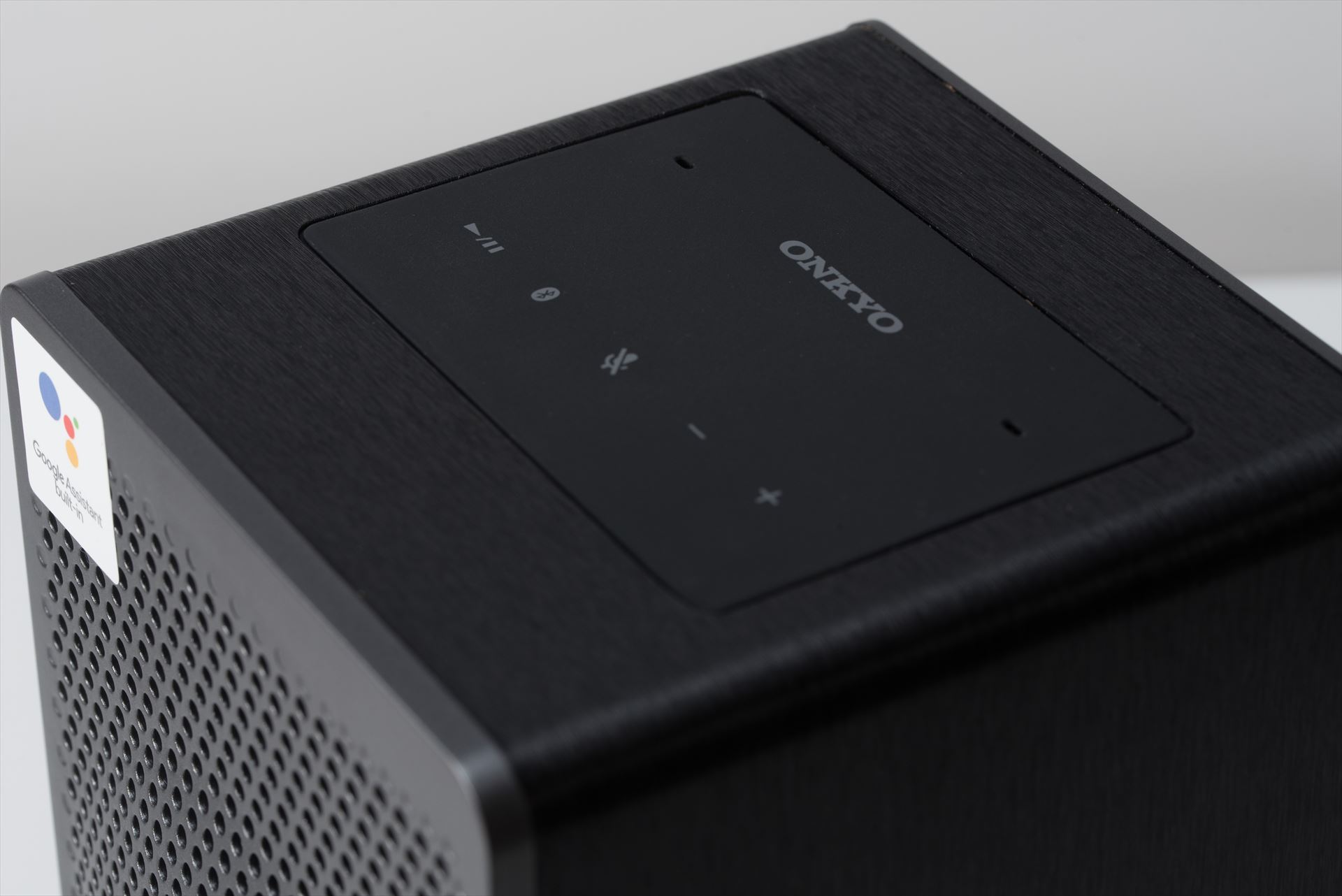 BGM用途に適した良音スマートスピーカー。オンキョー「VC-GX30