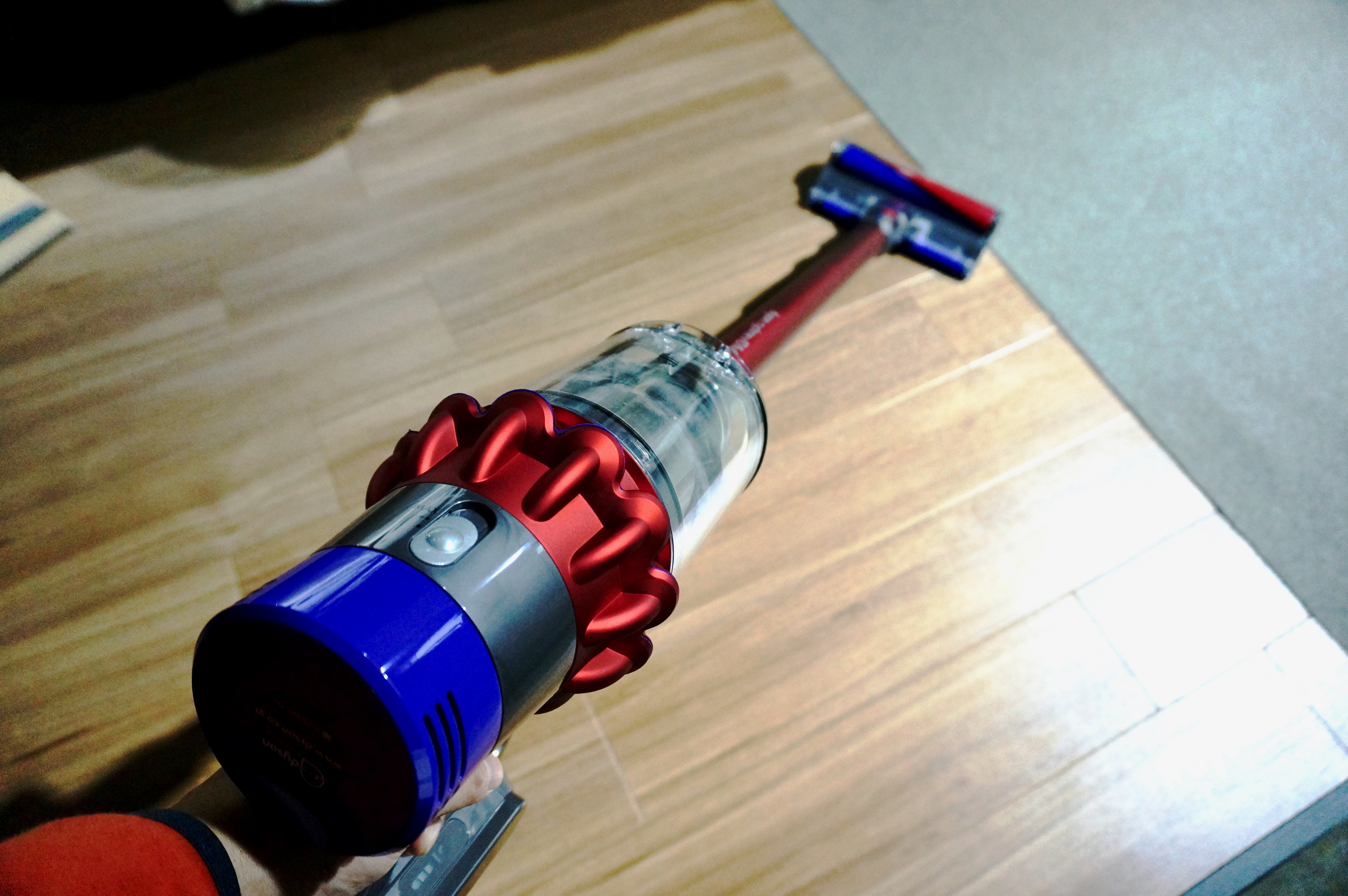 最新コードレス掃除機「Dyson Cyclone V10」発表。ダイソンの理想と