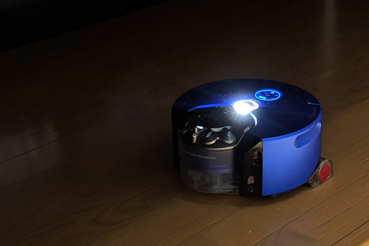 ついに床を片付けなくても使えるロボ掃除機が誕生した。「Dyson 360 ついに床を片付けなくても使えるロボ掃除機が誕生した。「Dyson 360