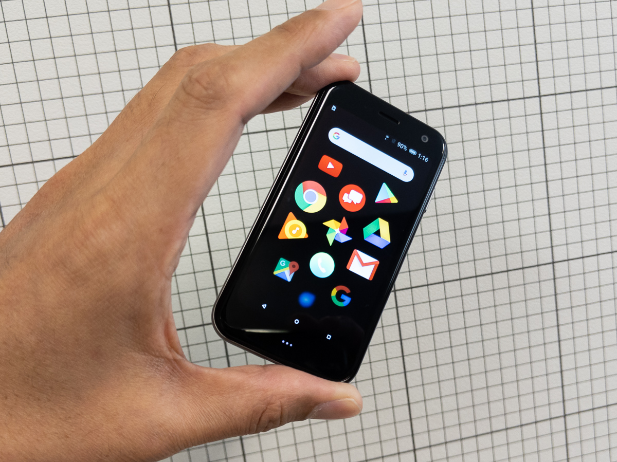 小さいスマホを探している人あつまれー！ 「Palm」がSIMフリーで日本