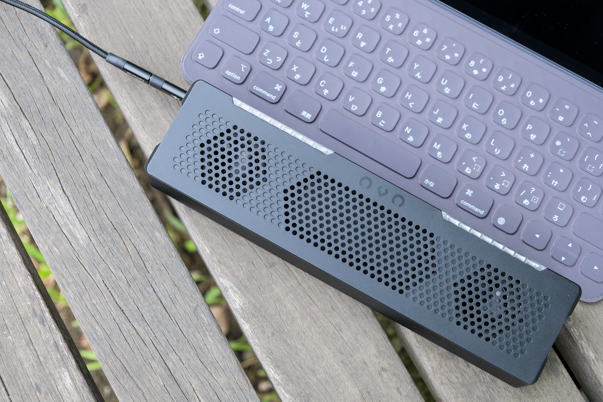 USB1本でズンズン！ フルデジタルのポータブルスピーカー「OVO」を使っ
