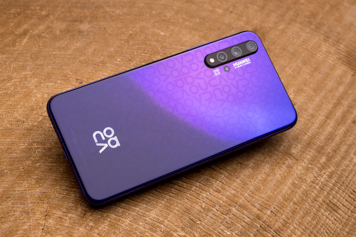 最近のスマホみんな同じ見た目だよね？って言わせない。「HUAWEI nova 