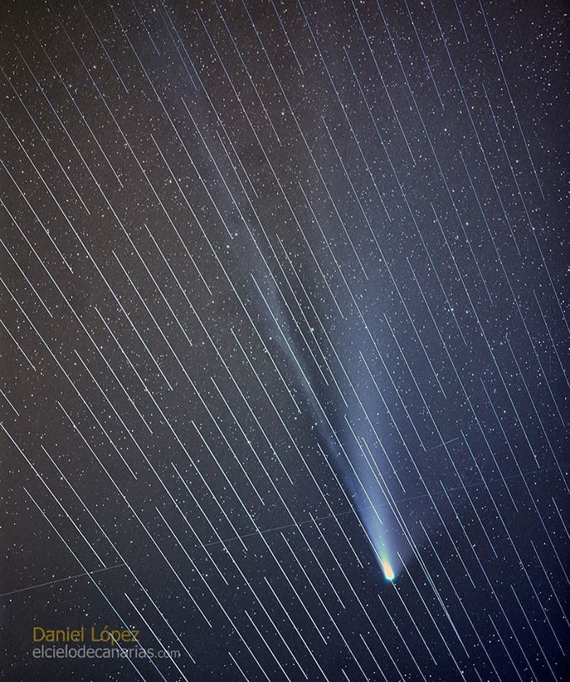 SpaceXのスターリンク衛星、この先6800年見られないネオワイズ彗星の