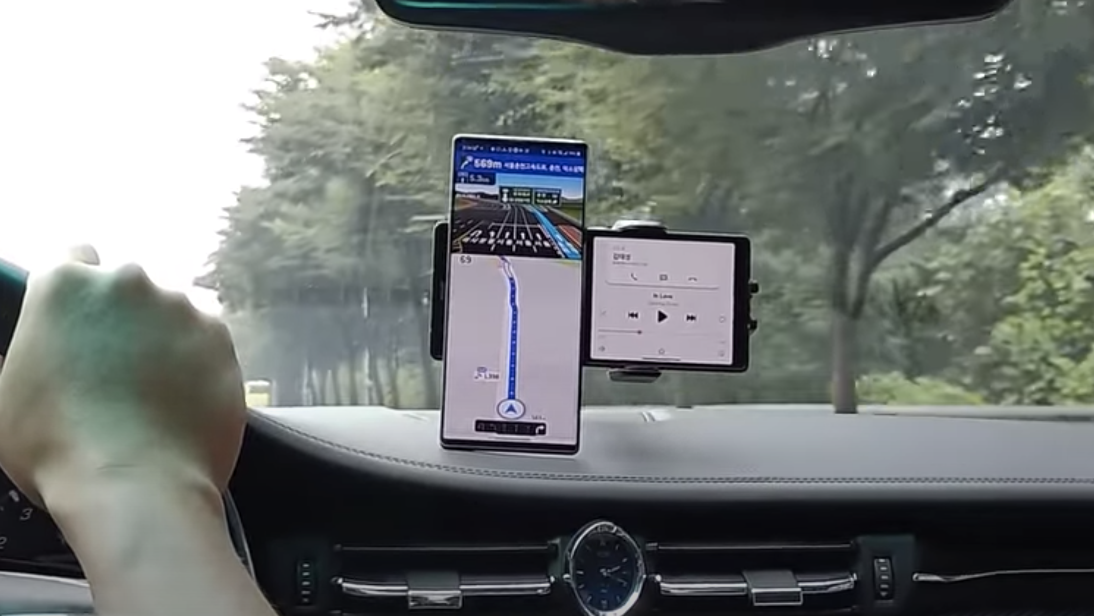 LGの変わりダネなデュアルスクリーン「LG Wing（仮）」らしき実機動画