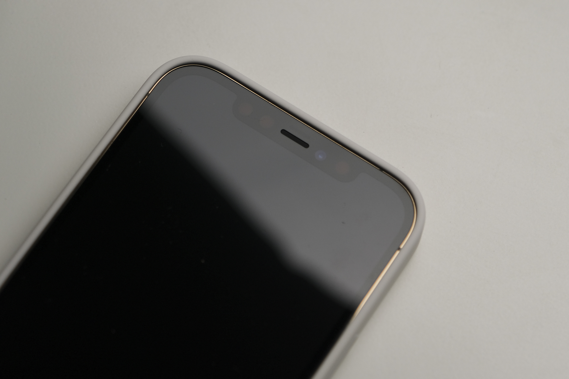 また最高が更新されてしまった。iPhone 12 Proのゴールド、今までで一