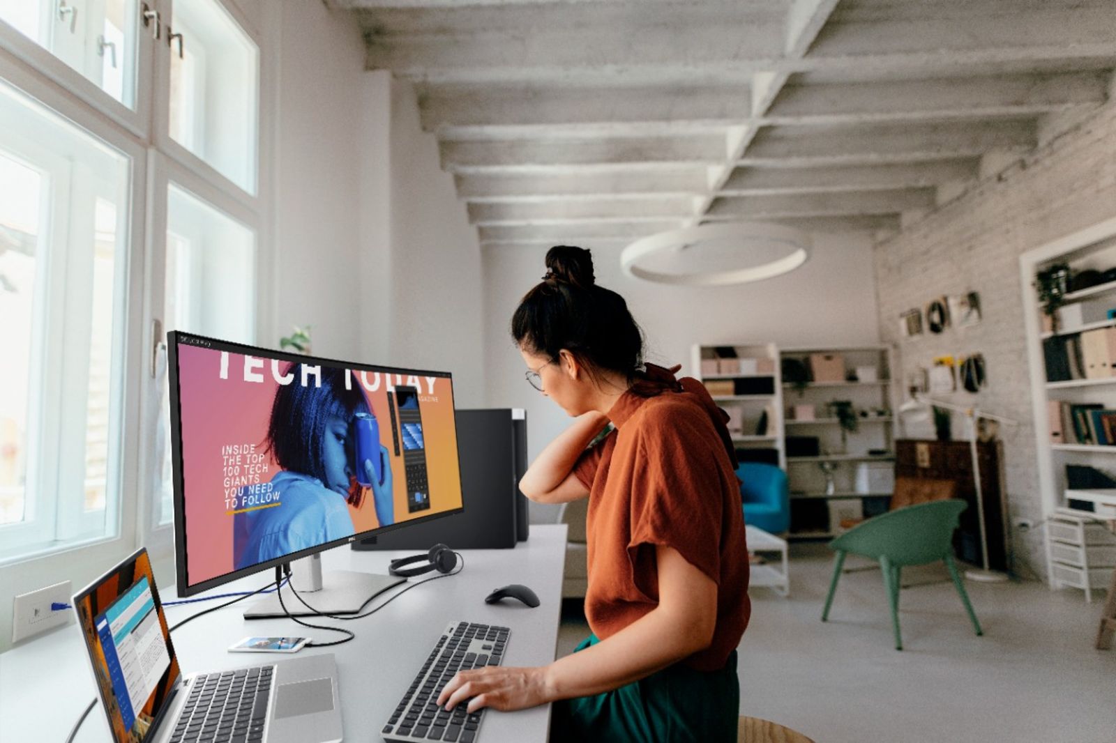 世界初の曲面5K2K、Dellの新型40インチのウルトラワイドモニターこそ