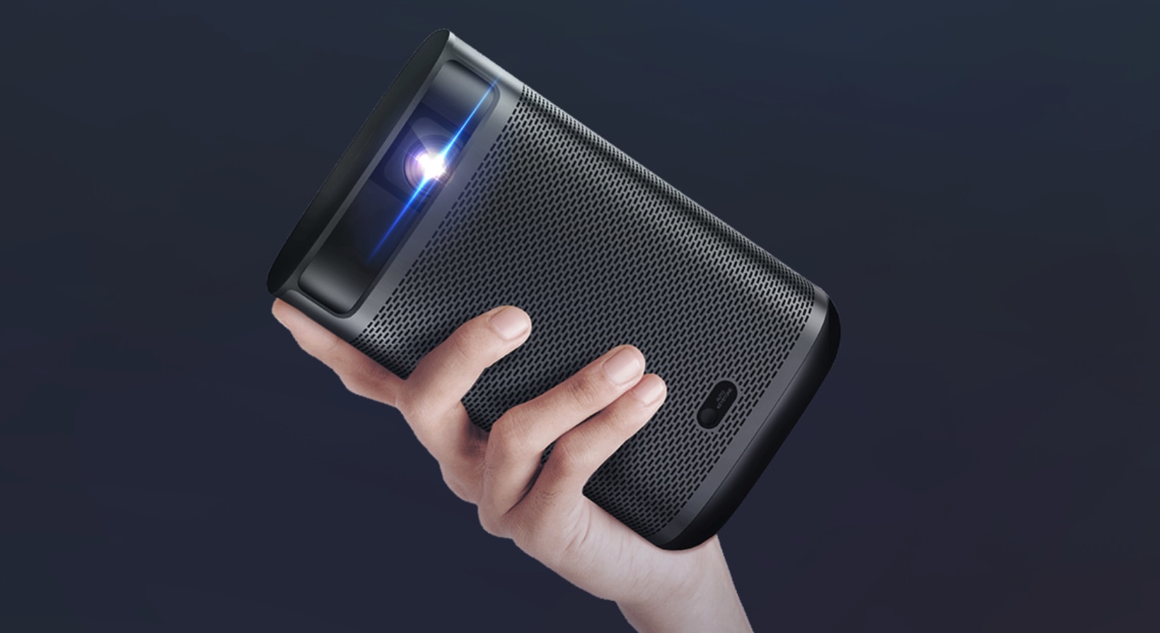 これは買いでは？ フルHD対応モバイルプロジェクター、Amazonで10％OFF