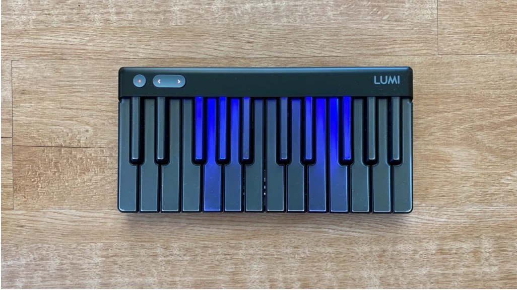 Lumi Keysレビュー：本格的なピアノがなくても、楽しく曲を弾けるよう