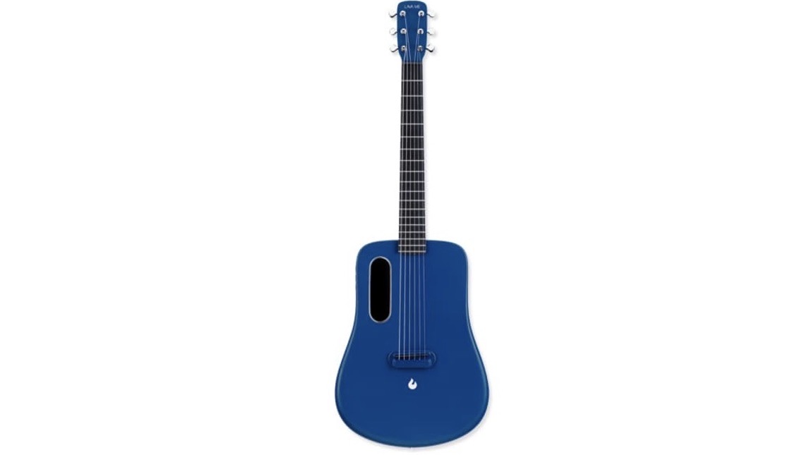 MoMAデザインストアで買える1.7kgのエレアコ。カーボンファイバー製で MoMAデザインストアで買える1.7kgのエレアコ。カーボンファイバー製で