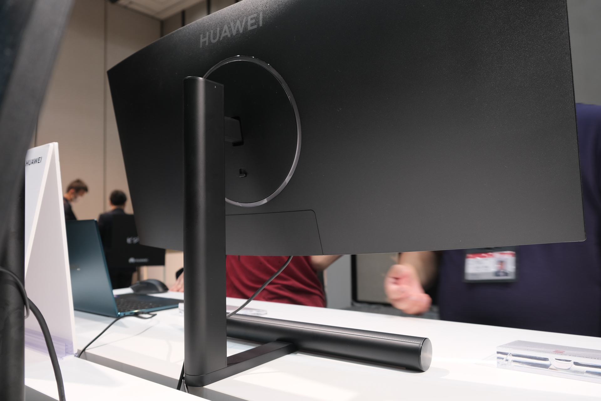 【ジャンク品】HUAWEI MateView GT 34 スピーカー付 圧巻、そして全部盛り。スピーカー＆マイク搭載の34インチ曲面