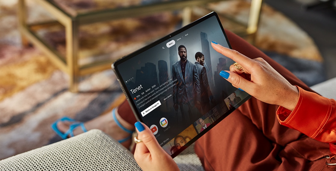 Lenovoの12.6型（120Hz）で有機ELでモバイルモニターにもなる