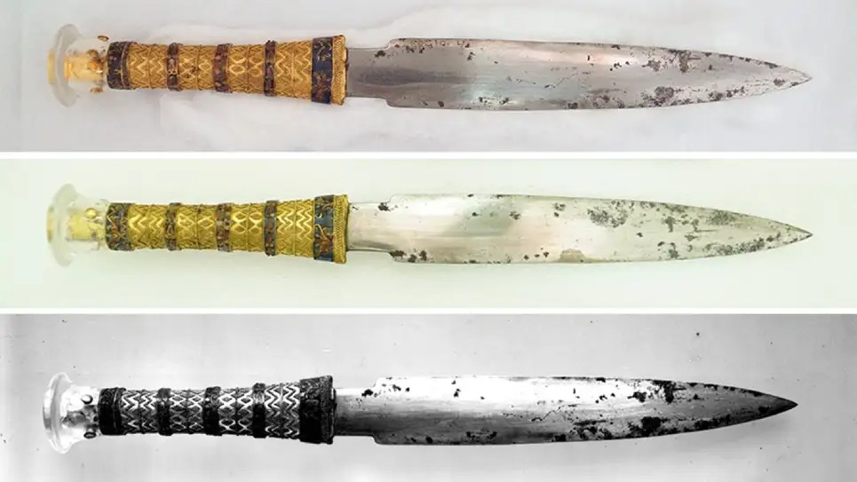 220224dagger.jpg
